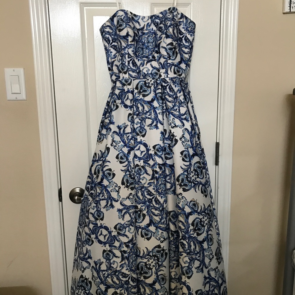 Beautiful Camille La Vie Blue Printed Prom Dress